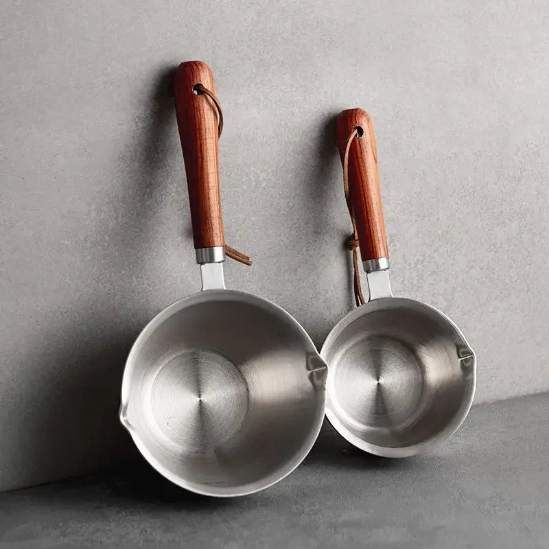 304 Stainless Steel Oil Splashing Pot, Kitchen Oil Pouring Mini Hot Pot.