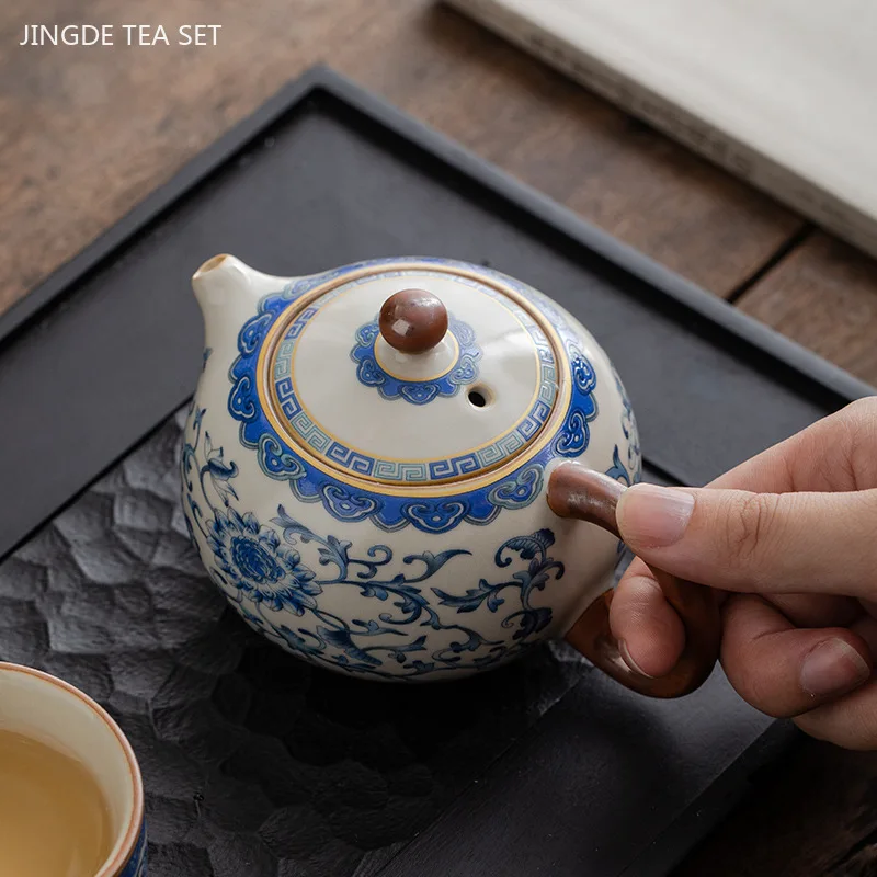 160ml Blue and White Porcelain Xishi Tea Pot Traditional Ceramic Tea Infuser Household Beauty Filter Teapot Chinese Tea Set