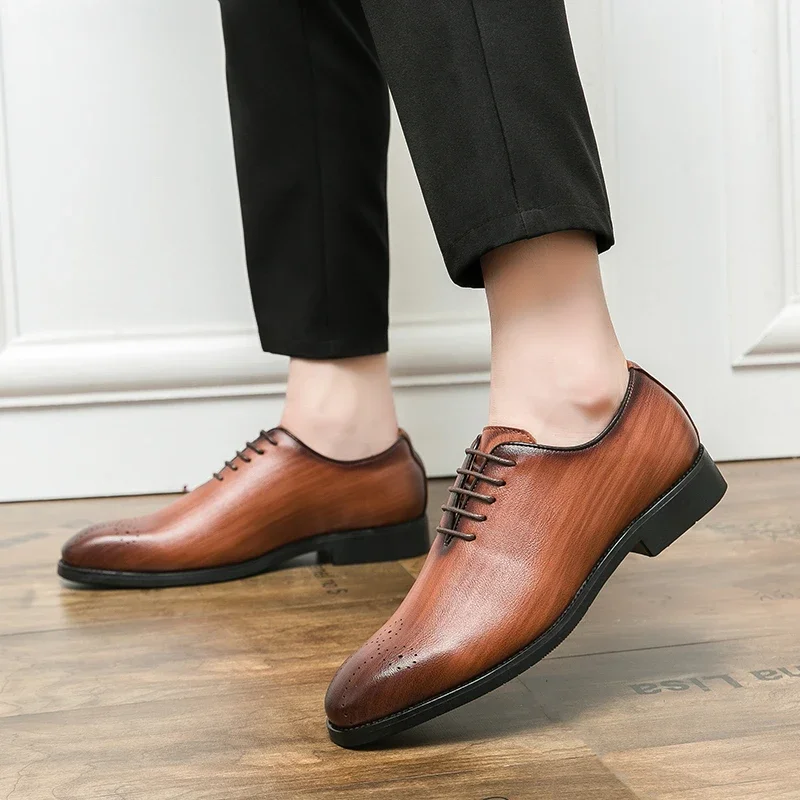Men New Trendy Block Pointed Leather Shoes Versatile Casual Classic Shoes Rubbing Stripes European Style Sizes 38-47 Men Shoes