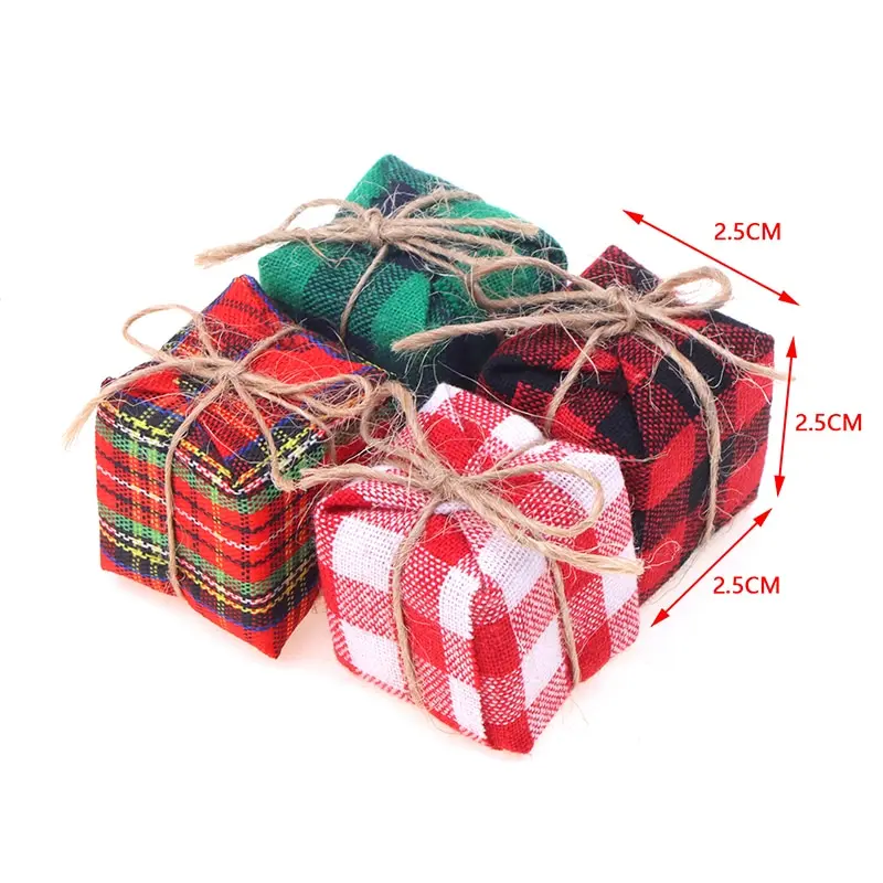 Dollhouse Miniature Christmas Cotton Linen Gift Box, Pretend Play Toy, Holiday Party Scene, Acessórios de Decoração, Escala 1:12, Novo, 2 Pcs, 4Pcs