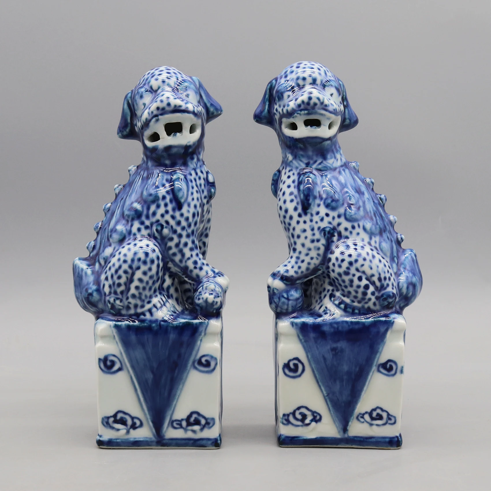 

Pair of foo dogs, Fu dogs, Buddha dogs, Chinese guardian lions, Ceramic sculpture, Home decoration