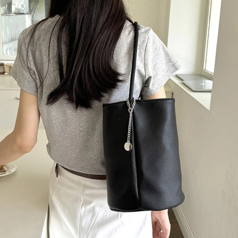 Homemade Bag Women 2026 New Retro Soft Leather Portable Bucket Bag All-Match Commuter Shoulder Underarm Bag Purses and Handbags