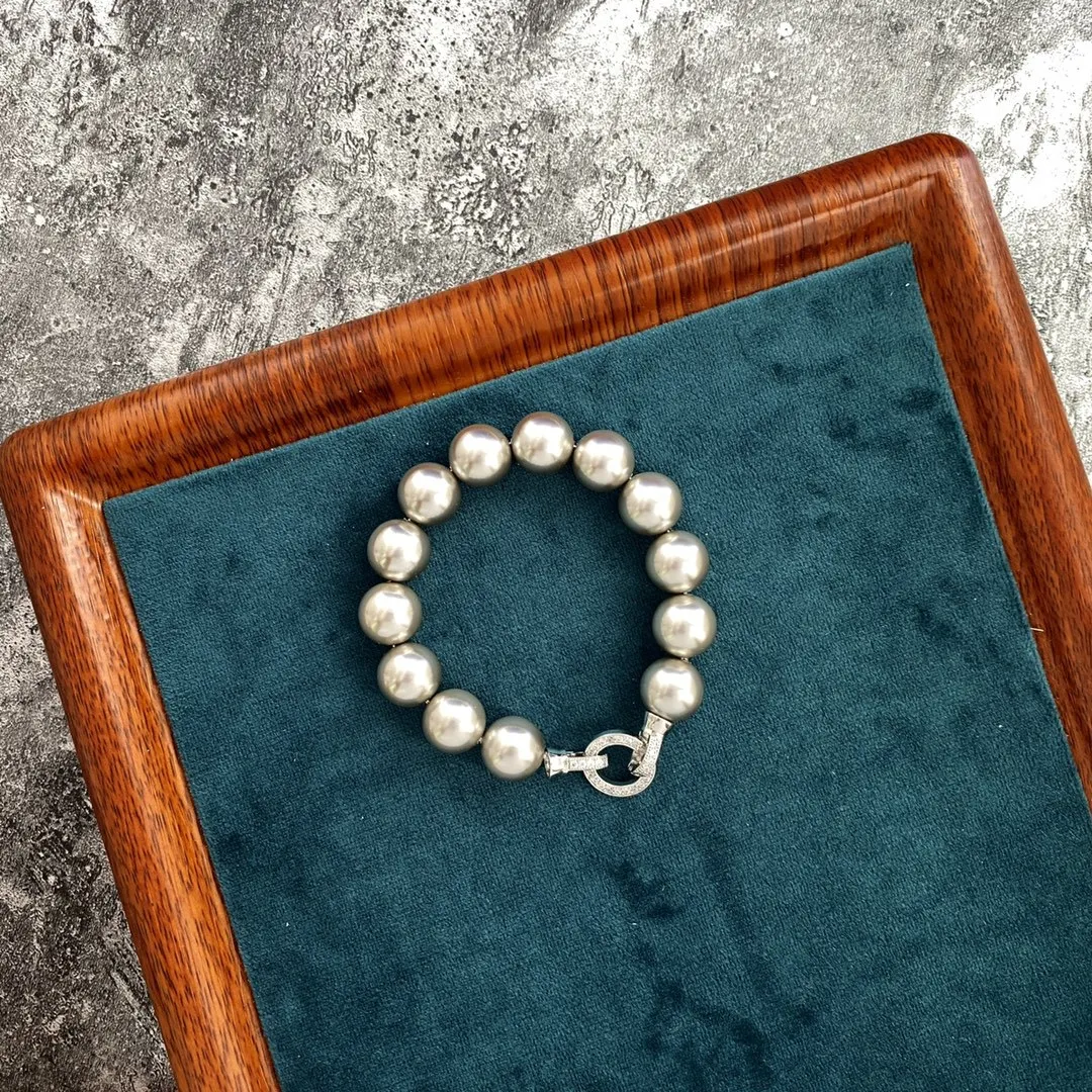 Retro fashion high quality grey round pearl necklace female simple niche clavicle chain