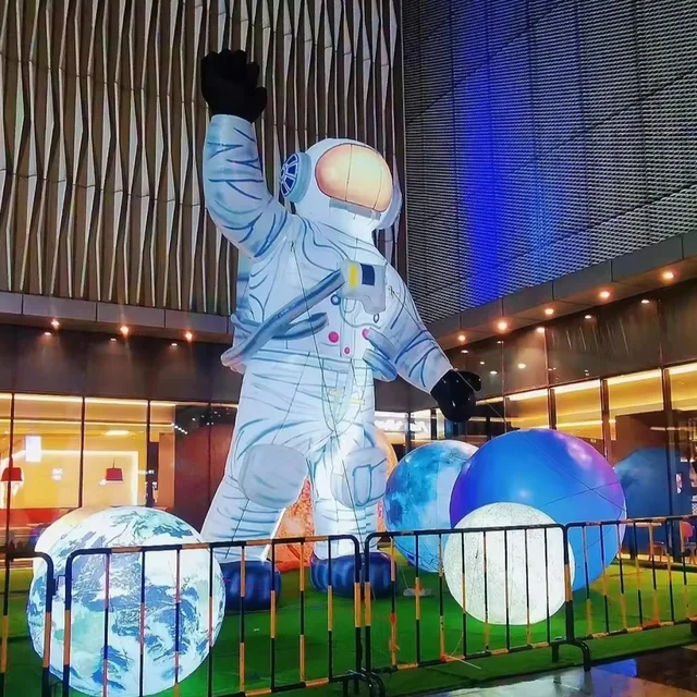 Outdoor Inflatable Astronaut Model With Led Light Custom Spaceman Mascot For Festival Event Advertising Decoration Blow Up Toys 1