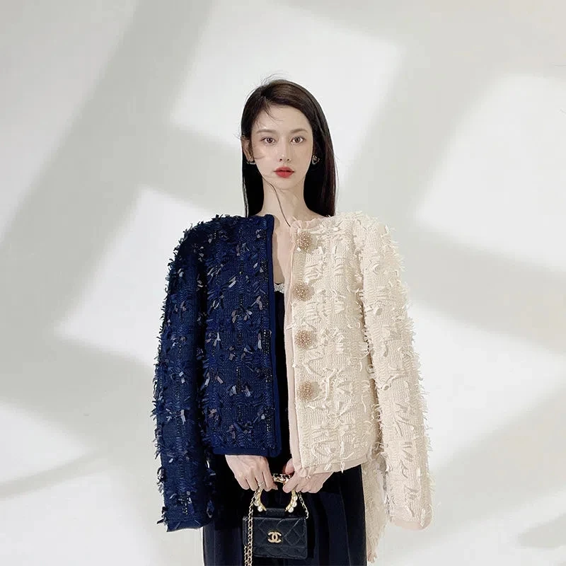 

2022 Autumn Winter New Tassel Woven Round Neck Short Suit Jacket Women's Fashion Tweed Flower Buckle Blazers Female