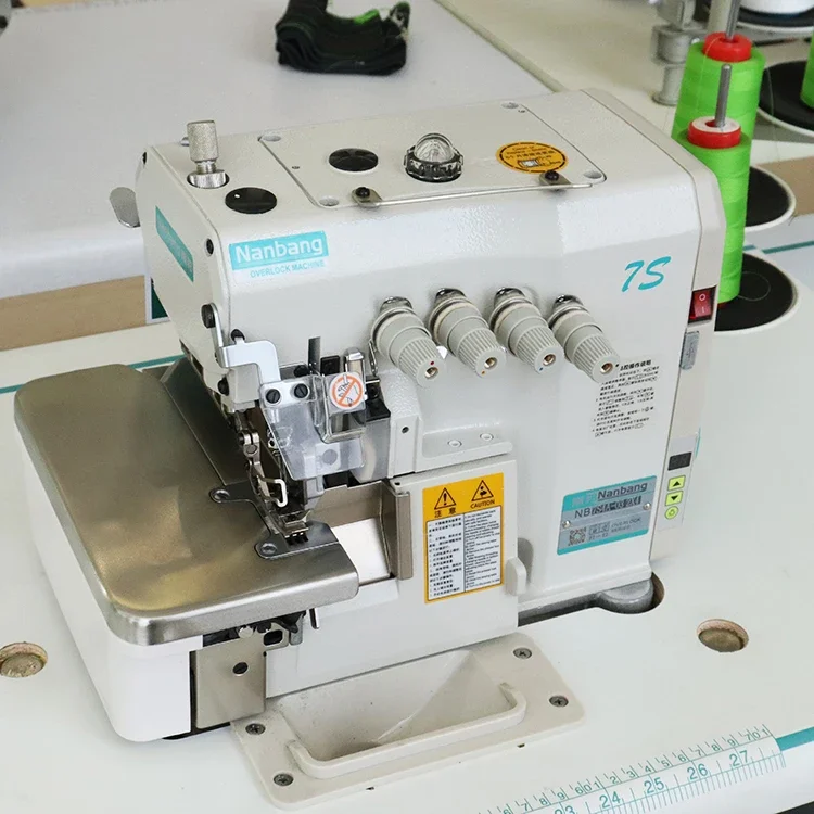 Left Hand 3 Thread Industrial Overlock Sewing Machine