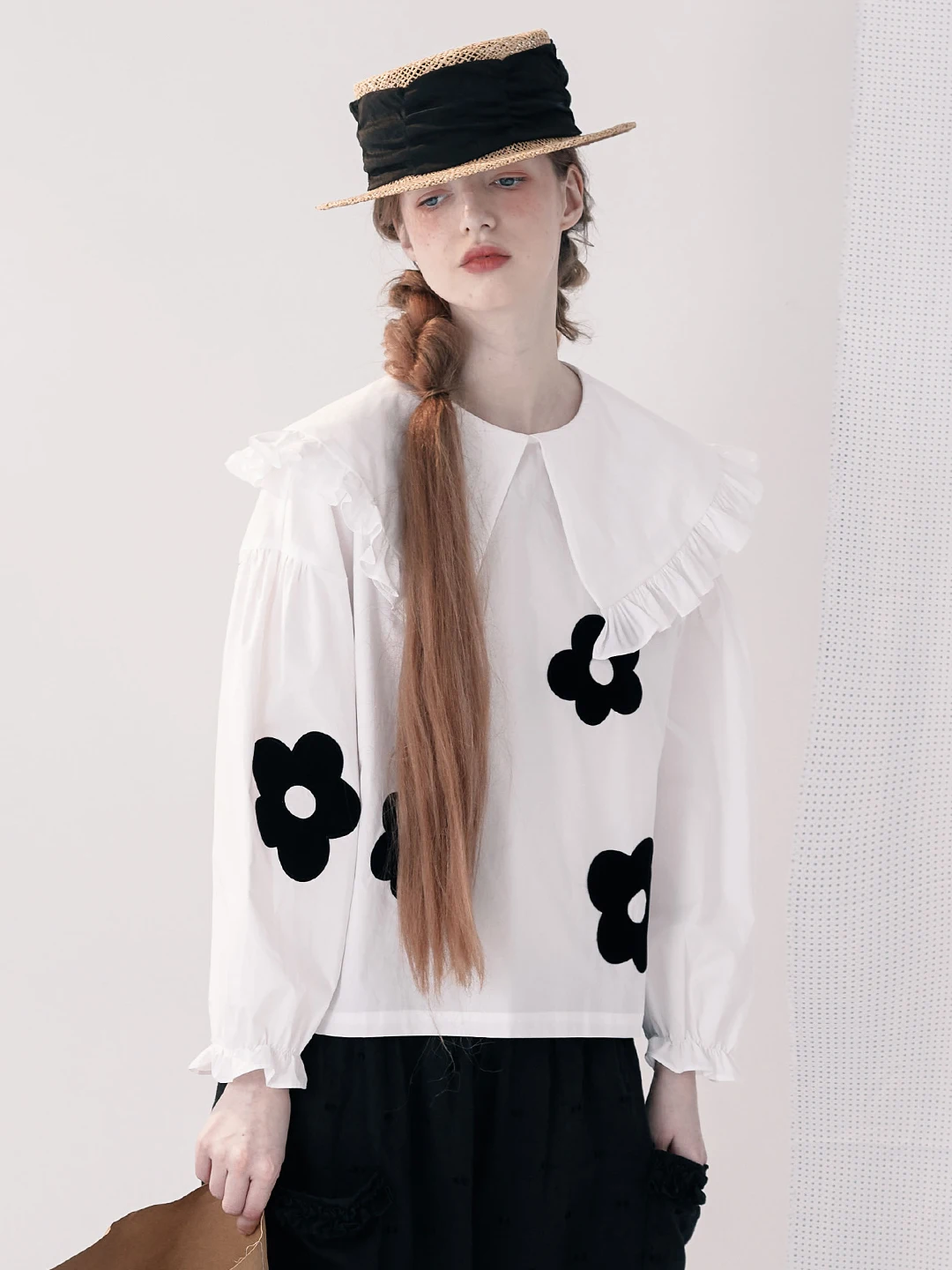 IMAKOKONI original design long-sleeved pullover lapel T-shirt summer thin section black flower stick cloth loose top 213291