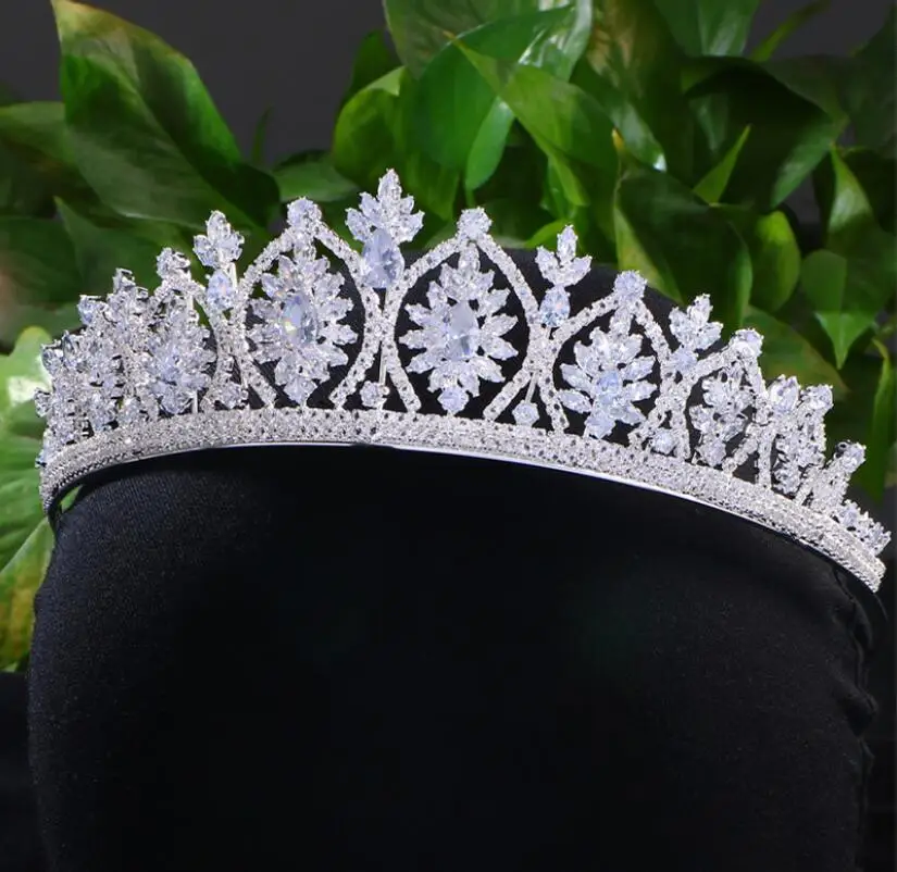 

Women Crowns Luxury AAA CZ Bridal Tiaras Headdress Wedding Diadem Hair Jewelry Accessories Party Bride Crown Tiaras Headwear