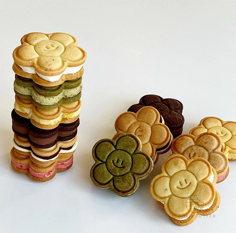 Description Picture 4 of itemSmiling Flower Cookie Cutter Plastic DIY Fondant Cake Biscuits Mold Birthday Dessert Candy Decoration Mould Pastry Bakeware