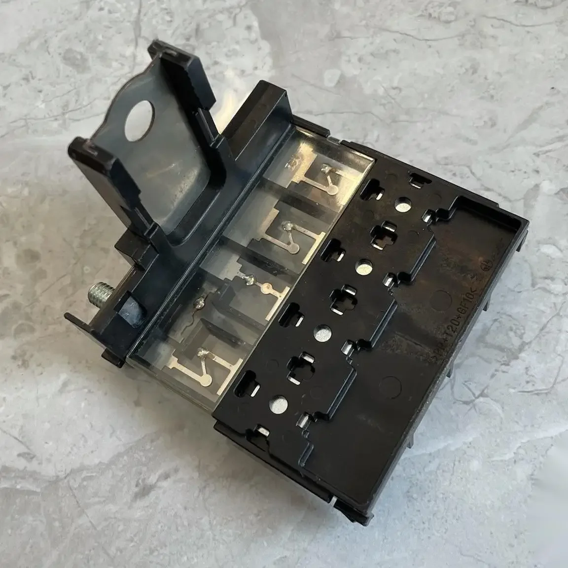 1 Piece Fusible Link Box Assy for Lancer CX CY Battery Fuse