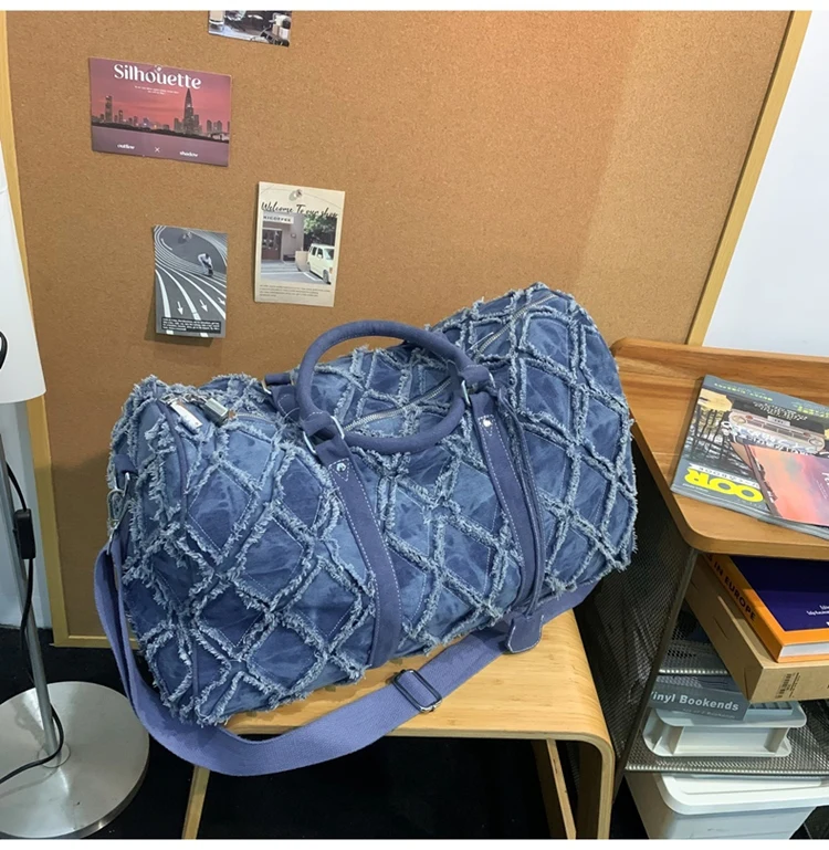 Denim-Reisetasche, modische Reisetasche, Unisex-Umhängetasche, lässige Sporttasche mit einzigartigem, zerrissenem Design, großes Fassungsvermögen, vielseitige Nutzung – Detail 14