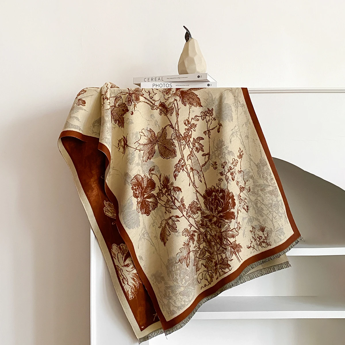 New Retro style Cashmere Women Print Double-sided Scarf Winter Warm Rose Shawl Pashmina Female Foulard Blanket Poncho Scarves