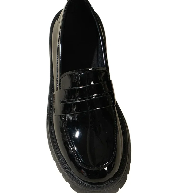2024 Spring and Autumn Hot Selling Women's Shoes Fashionable Round Toe Solid Color Glossy Slip-on Low Heel Women's Loafers 6