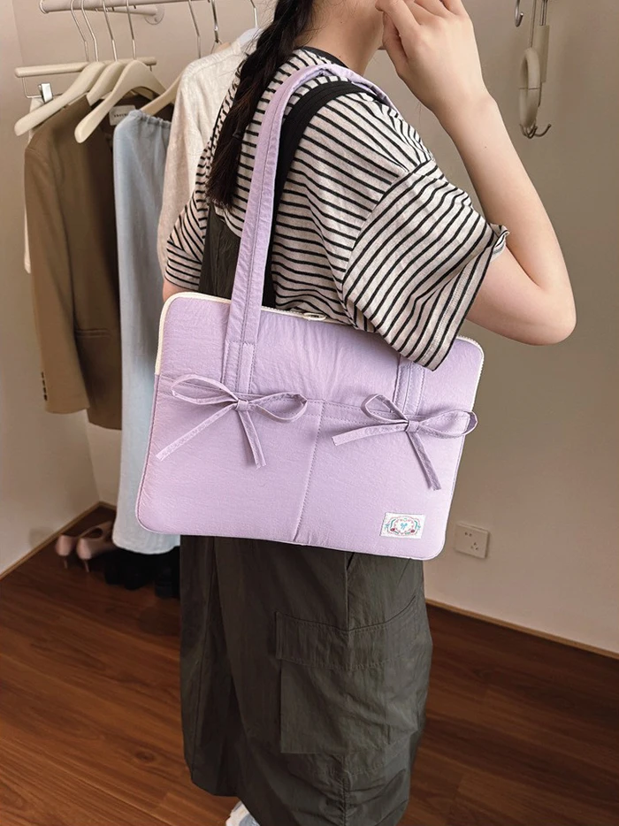 Chic Women's Laptop Sleeve Bag with Bowknot Design