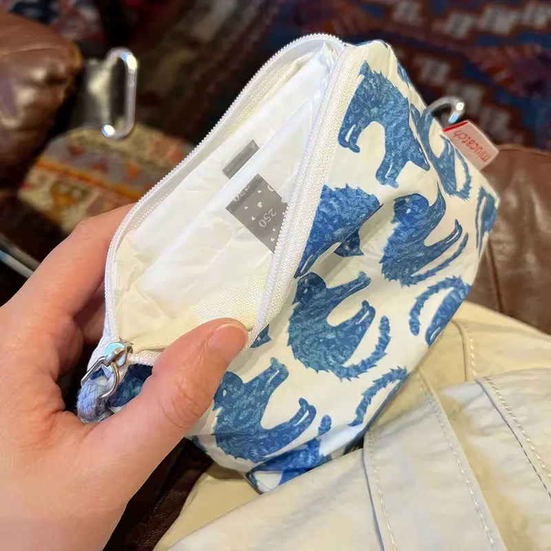 Cosmetic Bags in the Makeup Bag, Storage Makeup Bags, Small Blue Cat Makeup Bags with Handles, Lipstick Coin Purses, Cute Small Storage Bags, Earphone Cases, Cushion Makeup Bags, Sanitary Napkin Organ - 2
