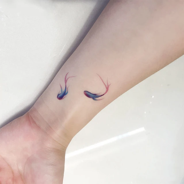 Small fish for @westduchovny #fineline #fineliner #finelinetattoo  #finelinetattoos #smalltattoo #smalltattoos #fish #fishtattoo #tattoo #...  | Instagram