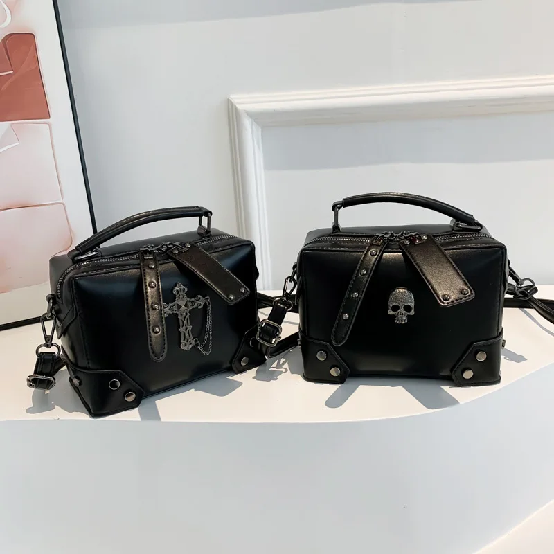 

Spicy Girl Skull Bag for Women 2024 New Versatile Small Square Bag Single Shoulder Purses and Handbags Crossbody Bags for Women