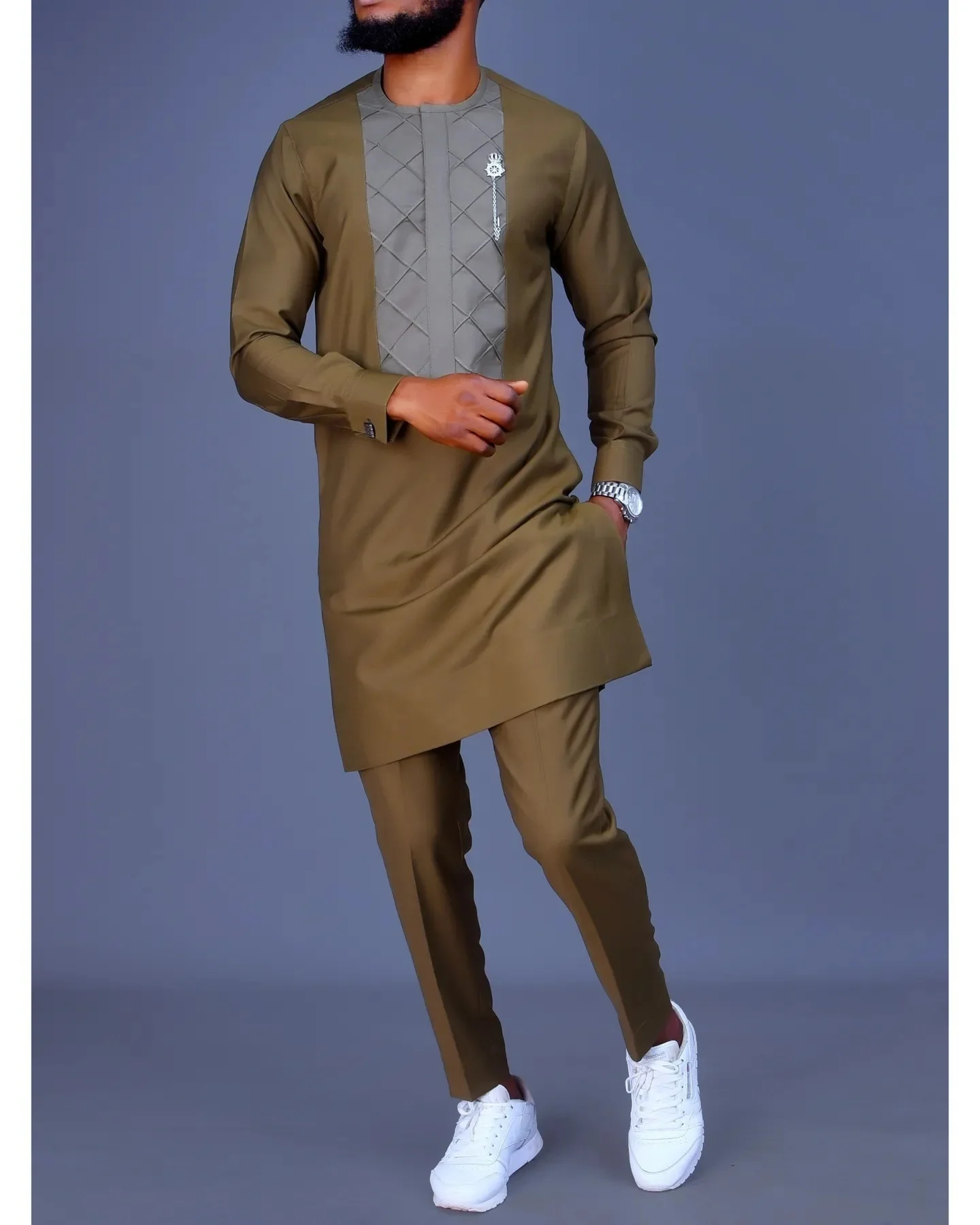 

2022 Long Sleeve Round Neck Embroidery Ethnic Style Simple Men's Casual Suit Arabic Men Jubba Thobe Robe + Pants 2pcs Clothes