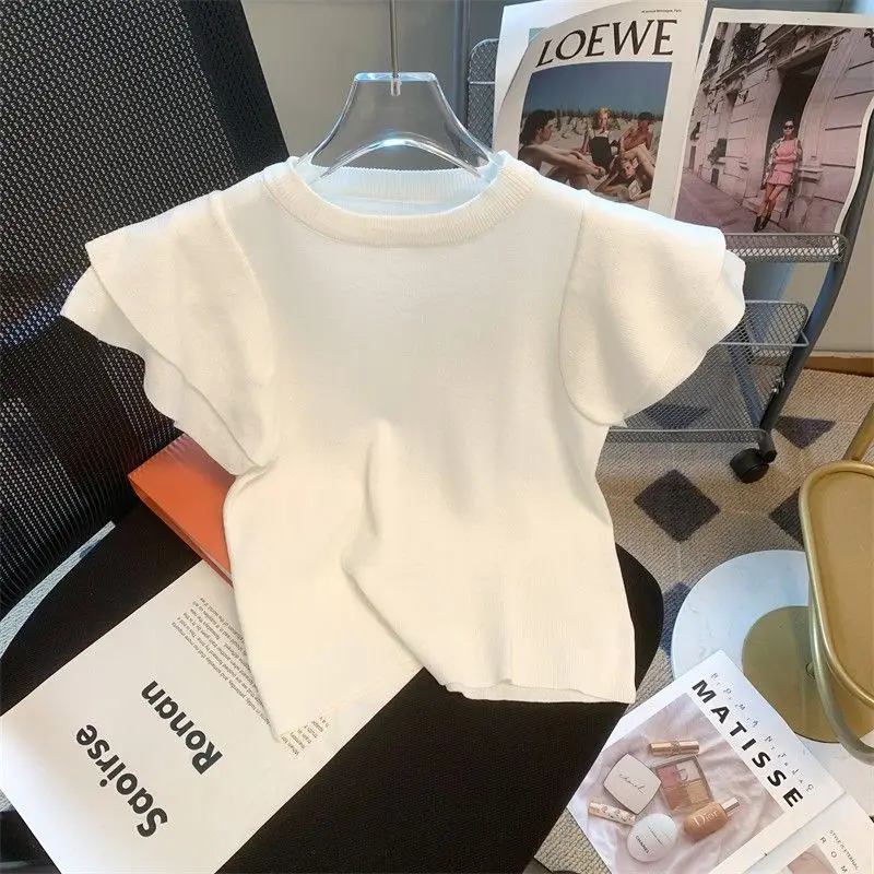 Рисунок 3 - Женская трикотажная футболка с оборками на рукавах