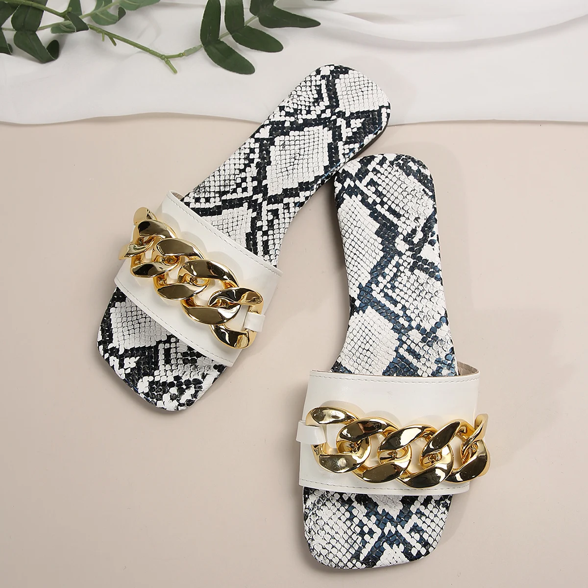 Leopard Snake Print Chain Summer Slippers Women 2024 New Trend Outdoor Flat Sandals Female Flip Flops Design Big Size 36-43