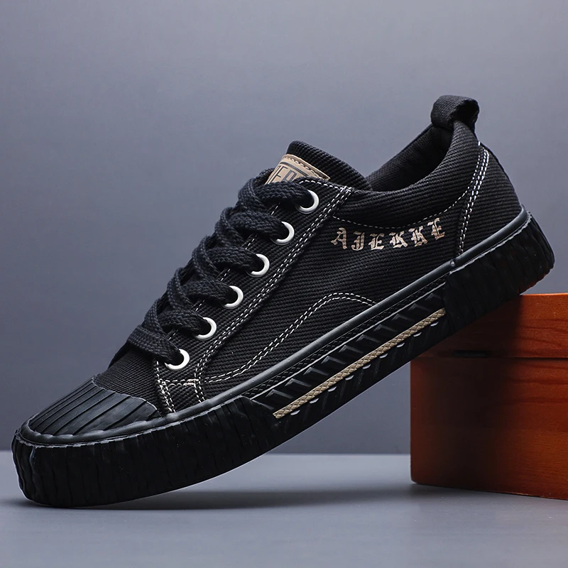 2024 Breathable Non-slip Men And Women's Casual Shoes Four Seasons Explosive Canvas Men's Shoes Board Fashion Shoes SS24830 2