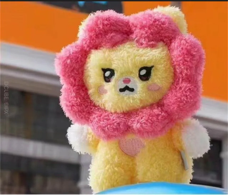 Kpop (G)I-DLE Album I SWAY KLAXON Cartoon Plush Doll Keychian YUQI