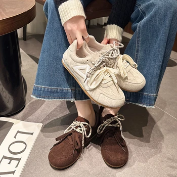 2026 new fashionable casual sports shoes with color blocking design outdoor simple versatile and comfortable women's shoes 1