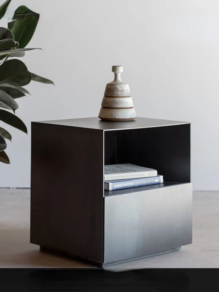 CROFT HOUSE Italian minimalist bedside table designer black aluminum alloy modern minimalist high-end small edge table