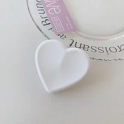 Universal Heart - Shaped Phone Holder & Stand with Finger Grip (3)