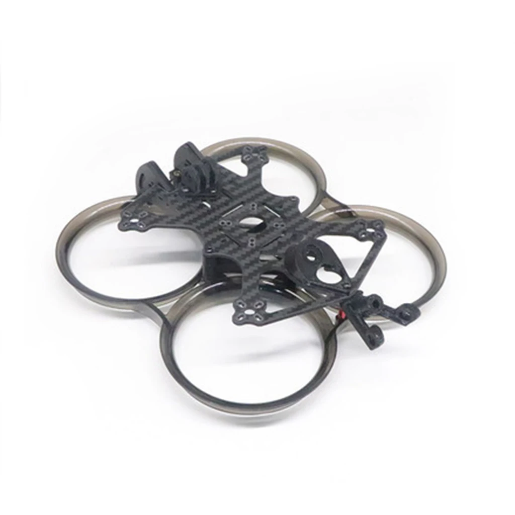Hélice et moteur de drone détaillés, mettant en avant leur compatibilité avec la plupart des drones.