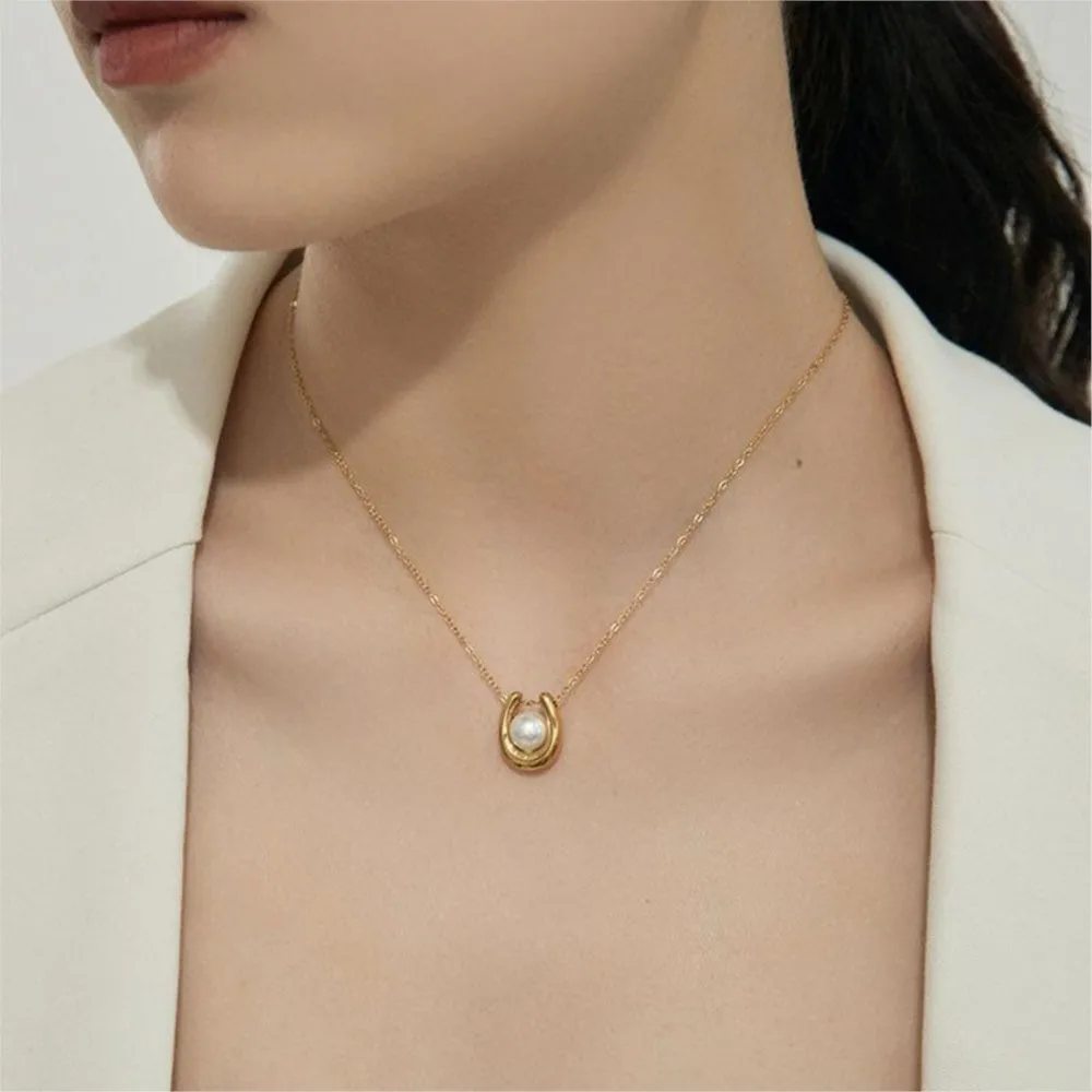 Titanium Steel Retro Fashion U Shape Faux Pearl Pendant Necklace for Women Trendy  Clavicle Chain Jewelry Gifts