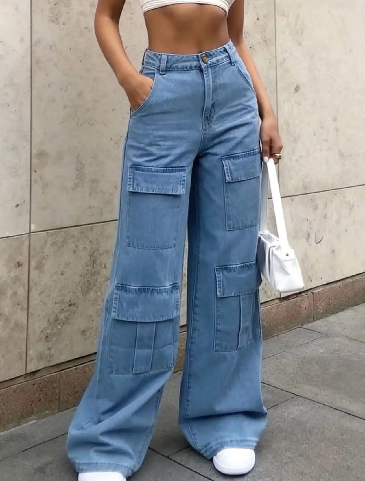Jeans de travail à taille haute et jambes larges avec plusieurs poches