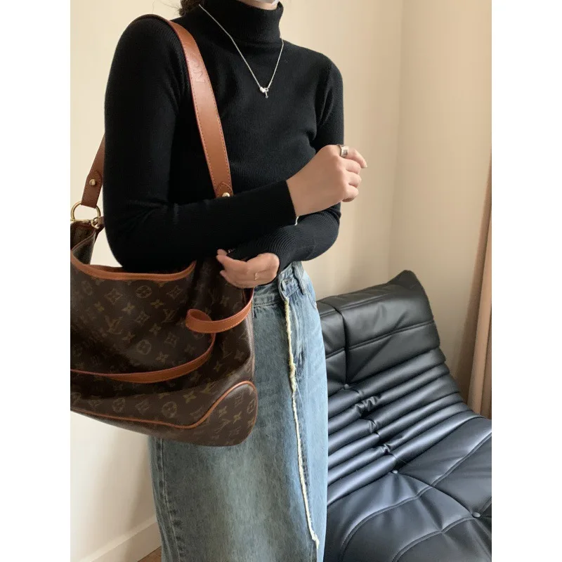 

2023 Autumn/Winter Women's New Sweet Style Pure Inner Layer Knitted Sweater,Solid Color Stacked Neck Sweater Underlay