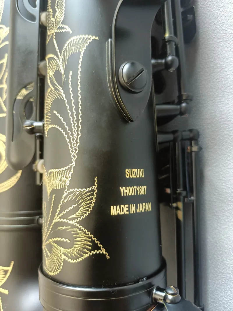 High-End Suzuki Woodwind Instrument-Pro Series Tenor Sax in Bb with Accessory Kit