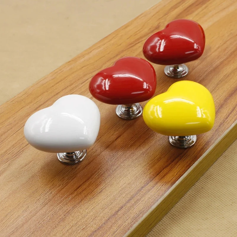 Colorful Heart-shaped Toilet Press Button Plastic Press Tank Push Switch Toilet Bathing Room Decor Protection Nail Assist Device