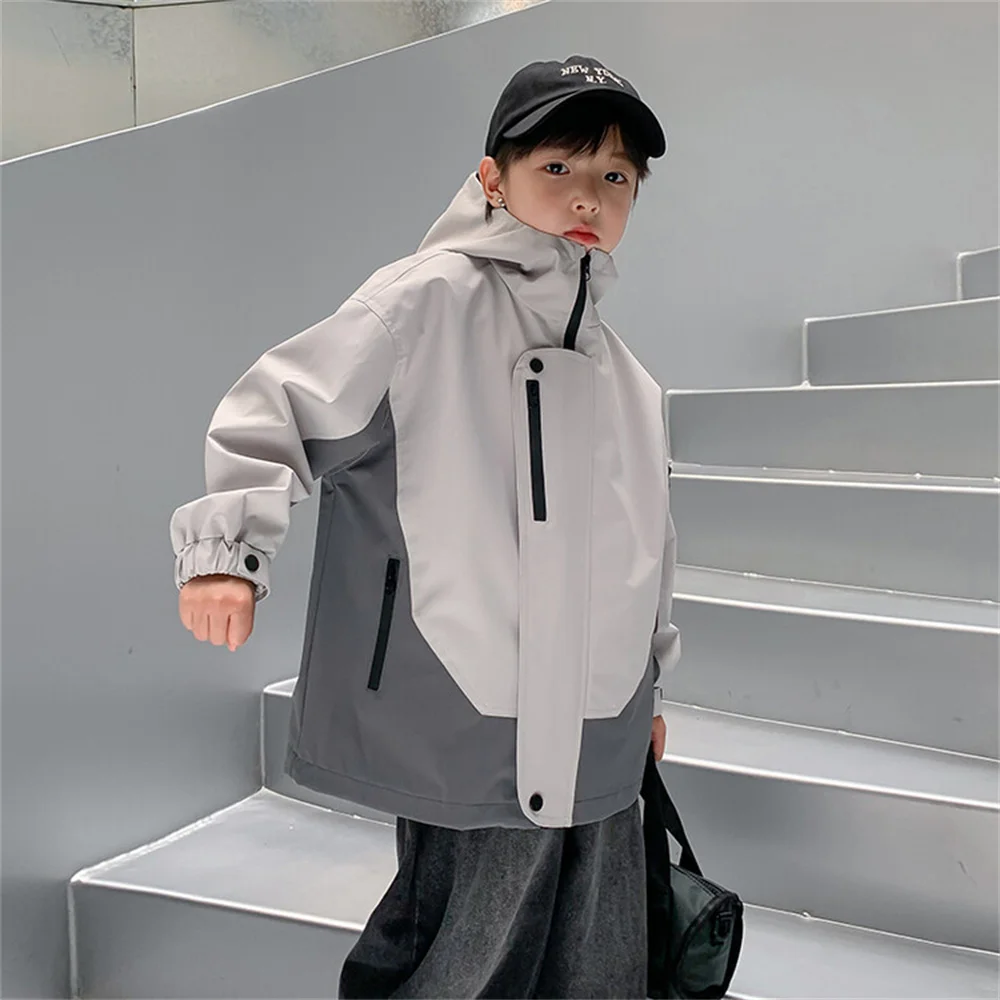 

Детская куртка ветровка для мальчиков Модная уличная штурмовая куртка с высоким воротником 3449