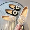 Girls Leather Wedding Shoe Fashion Children Soft Flats Sequins Kids Casual Shoe 2