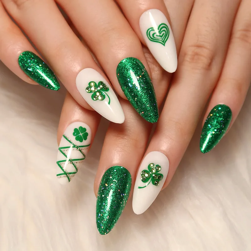 St. Patrick'S Day Elements Wearable Nail Art Green Glitter Powder Unghie Finte A Forma Di Mandorla Unghie Finte Finite Premere Sulle Unghie