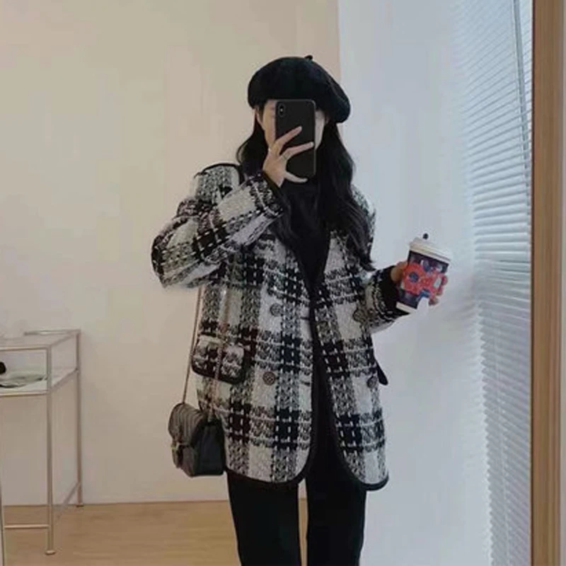 

Autumn Winter Short Jacket Women Thick Warm Tweed Plaid Coat Casual O Neck Long Sleeve Elegant Plus Size 4XL Vintage Clothe 2023