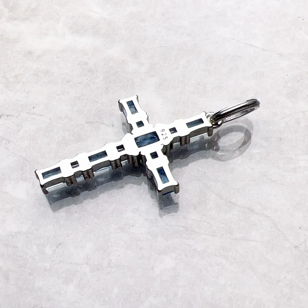 Anhänger Kreuz mit Aquamarin Steinen brandneue feine Schmuck Sterling Silber Accessoires romantisches Geschenk für Frau