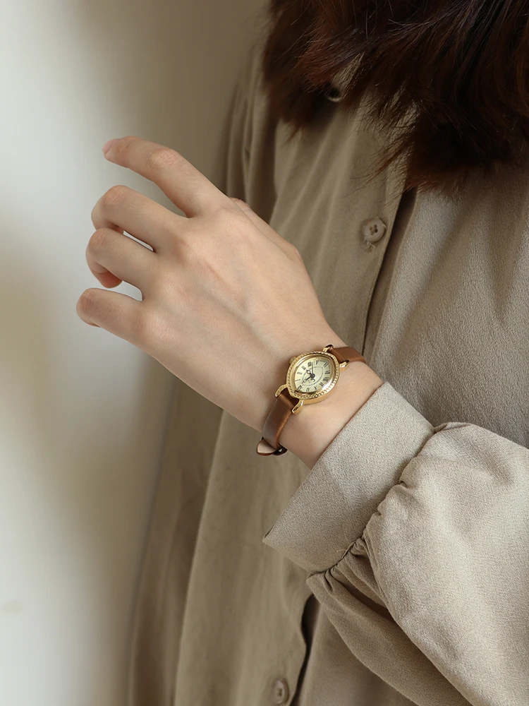 Vintage Leather Women Watches Brown Retro Roma Dial Quartz Ladies