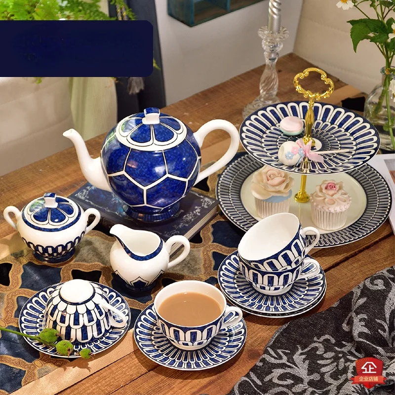 New Delicate Bone China Coffee Set Luxury Porcelain Tea Cup Drinkware Set for Hotel Home Display and Serve H Trays Decorative