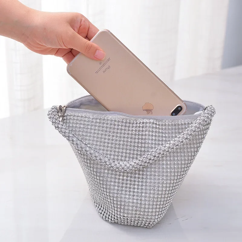 Silver Diamond Triangle Wristlet Bags Purse Luxury Design Beaded Clutch Handbags Small Pouch for Women