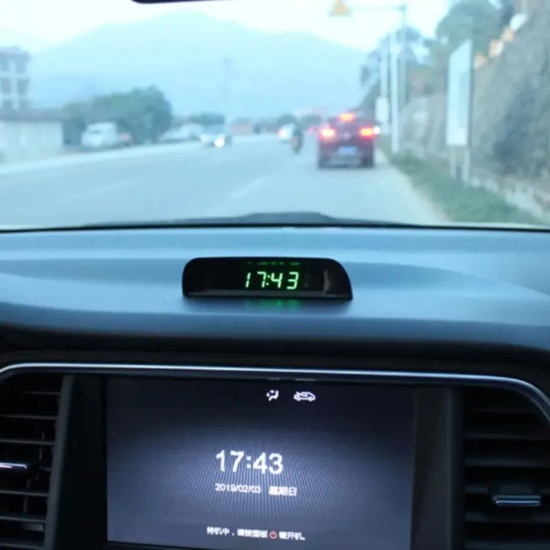 Car Clock Solar Charging Stick-On Digital 24-Hour 3-level Brightness Adjustment