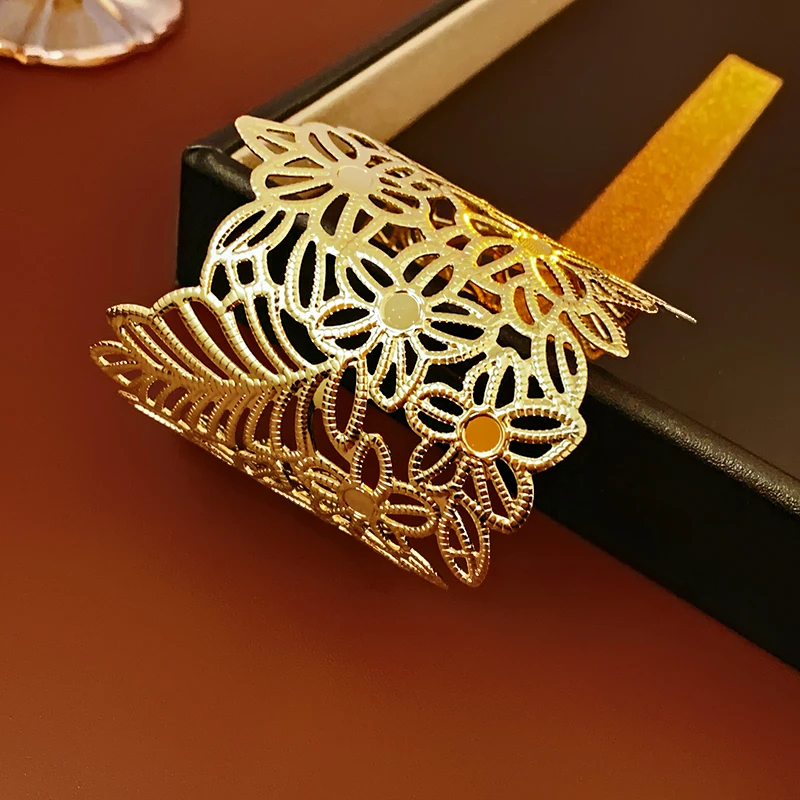 Geometric Alloy Bracelet for Women - Image 39