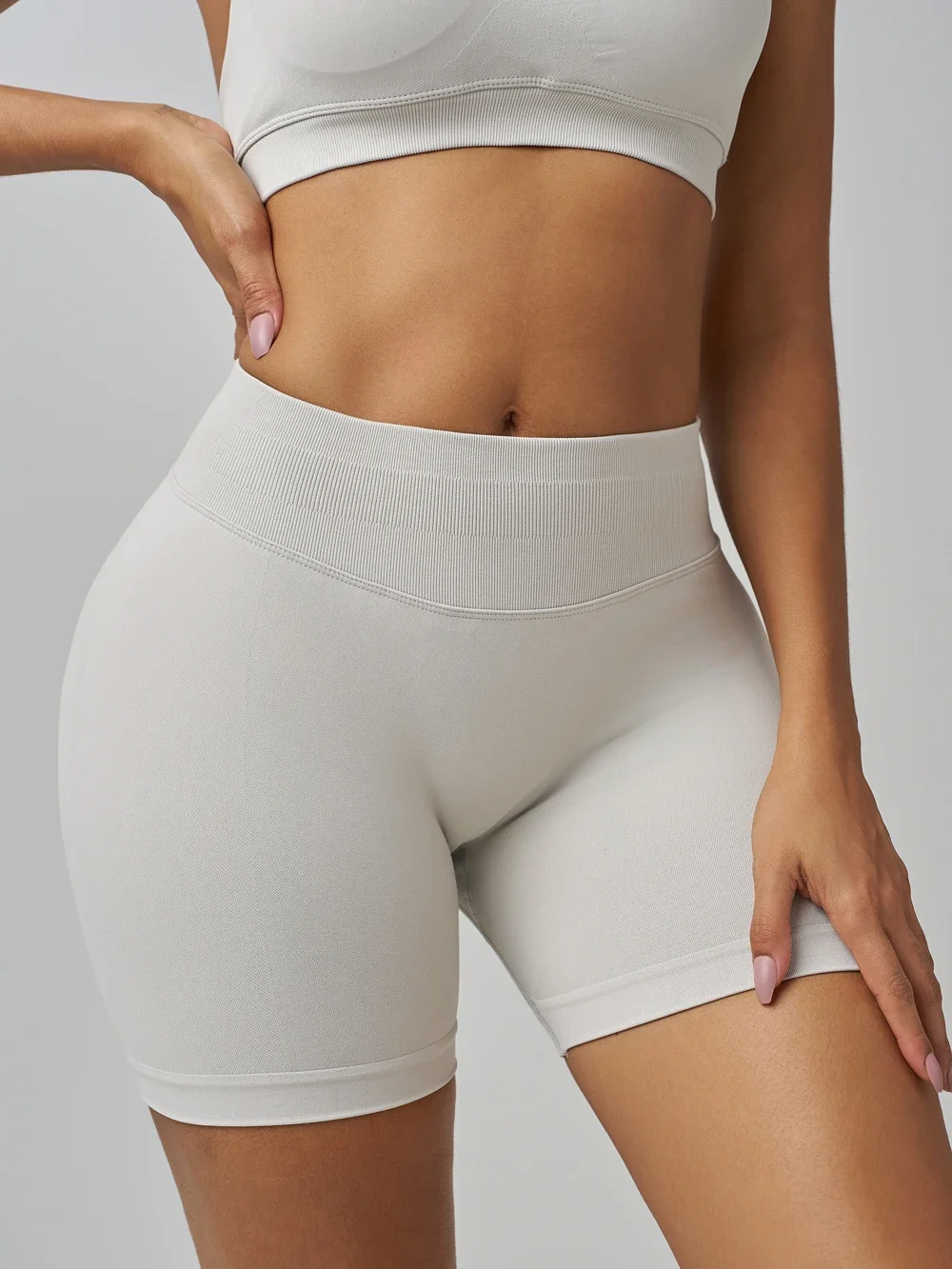 Workout Shorts Sports Running Yoga Seamless Shorts SUSISTAR Professional Women Workout Shorts 3.6" Scrunch Seamless High Waisted Contour Gym Yoga Biker