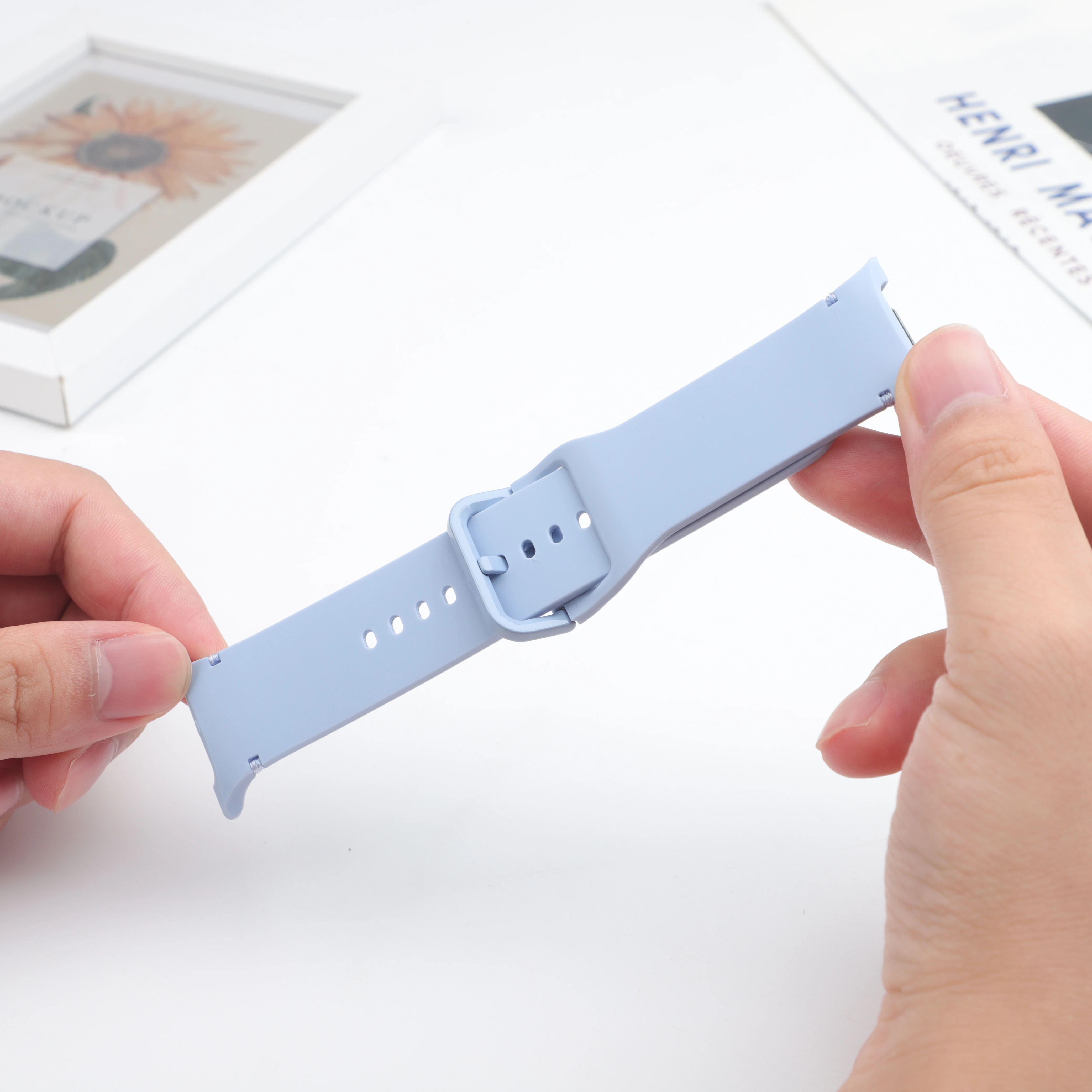 Silicone Sport Band for Galaxy Watch 8 - Classic Accessory Strap