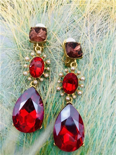 

Luxury crystal ornament pearl ear pierced ear clip