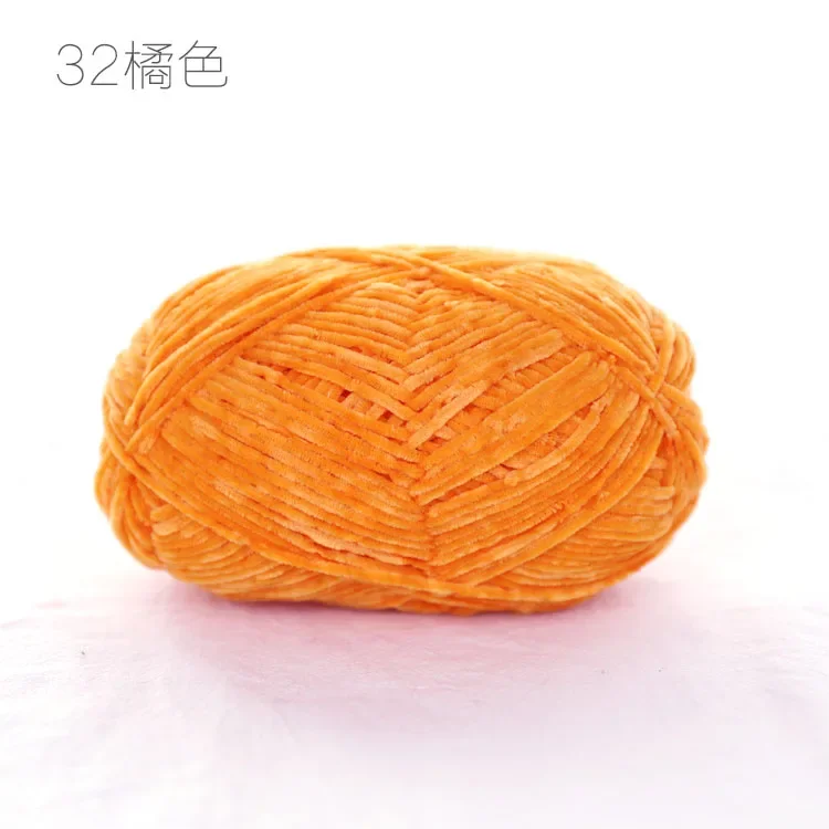 Pear Lustre Chenille Yarn - 148 Meters of Soft Pleuche Wool for Handcrafted Crochet Projects