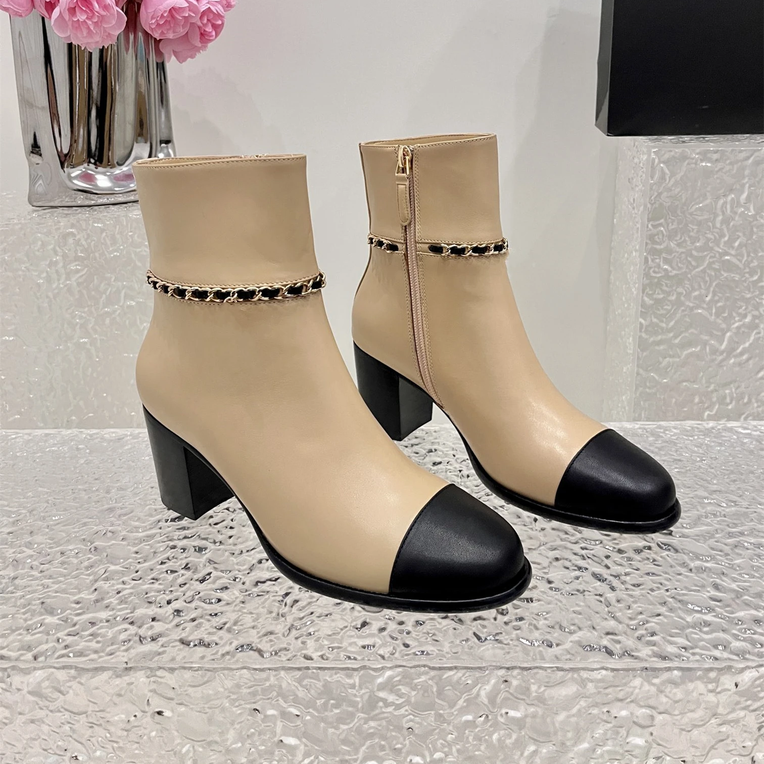 

Autumn winter Women Ankle Boots Fashion Genuine Leather Boots High Heels Chain Ankle Boots Round Toe Woman Combat Booties Shoes